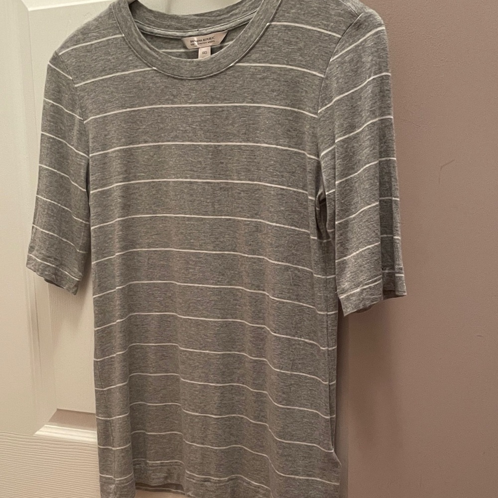 Banana Republic Gray and White Striped Tee